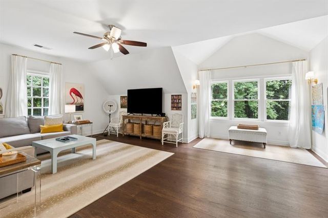 553 Bryn Mawr Lane NW, Atlanta, GA 30327