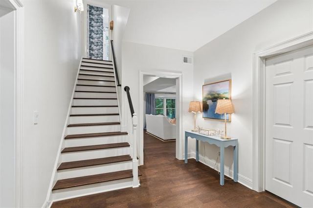 553 Bryn Mawr Lane NW, Atlanta, GA 30327