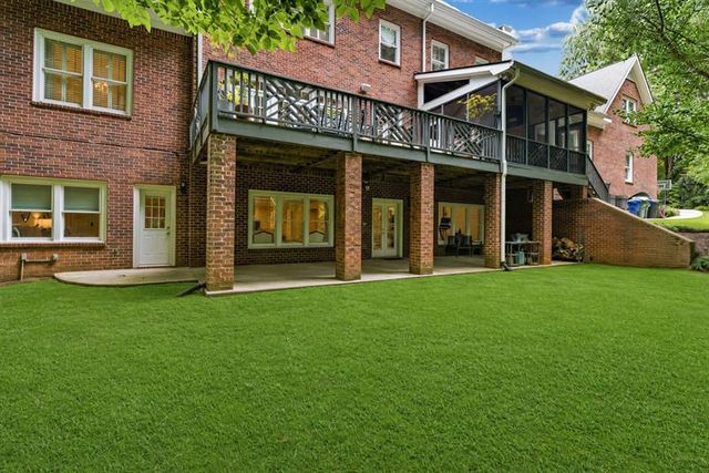 553 Bryn Mawr Lane NW, Atlanta, GA 30327