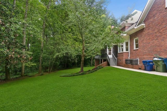 553 Bryn Mawr Lane NW, Atlanta, GA 30327