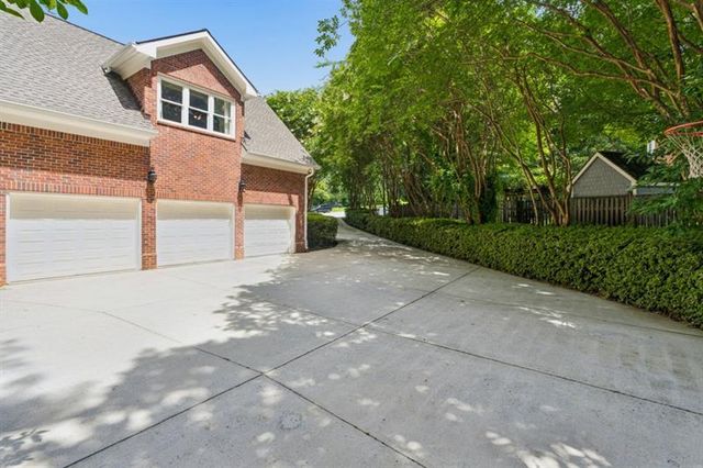 553 Bryn Mawr Lane NW, Atlanta, GA 30327