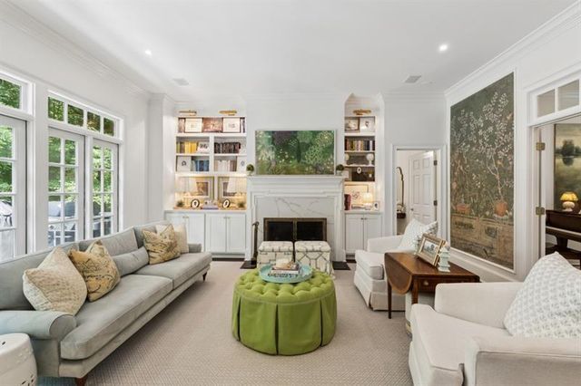 553 Bryn Mawr Lane NW, Atlanta, GA 30327