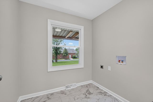 100 Natchez Trace, Nicholasville, KY 40356