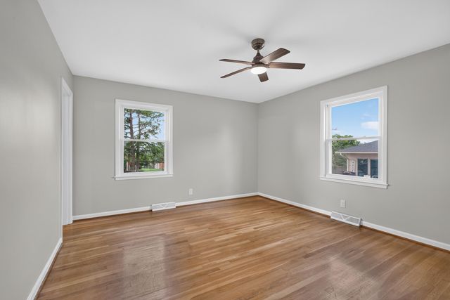 100 Natchez Trace, Nicholasville, KY 40356