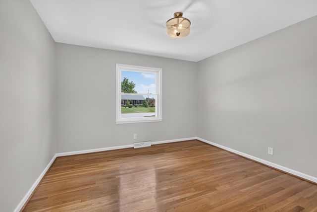 100 Natchez Trace, Nicholasville, KY 40356