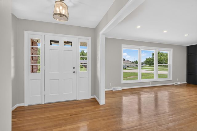 100 Natchez Trace, Nicholasville, KY 40356