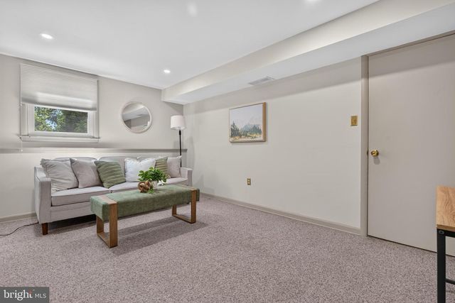 3 N HILLTOP RD, Baltimore, MD 21228