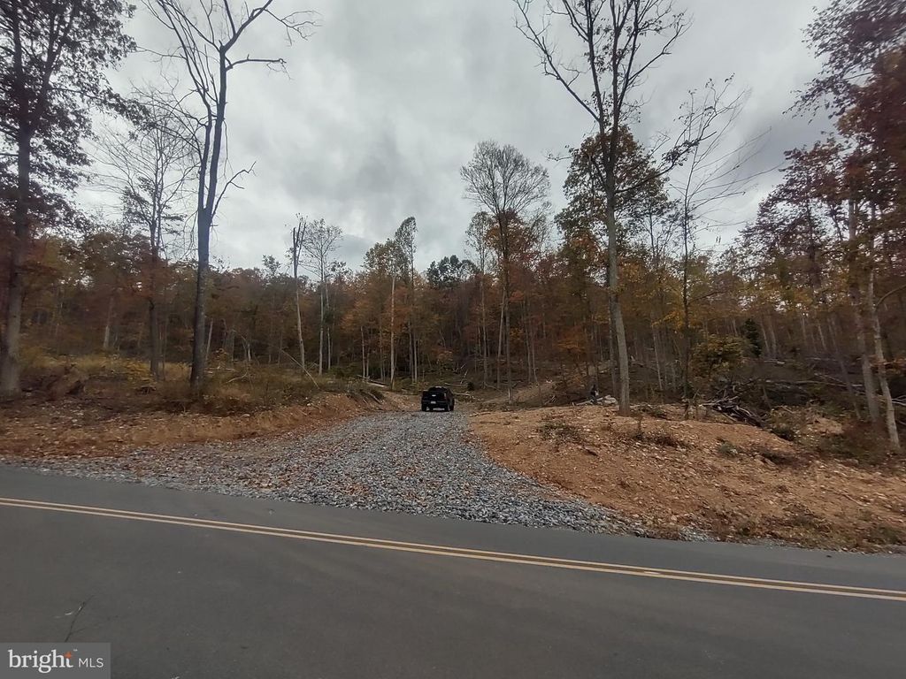 1854 MOUNTAIN RIDGE RD, Big Cove Tannery, PA 17212