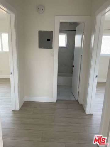 1963 17th Street 5, Santa Monica, CA 90404