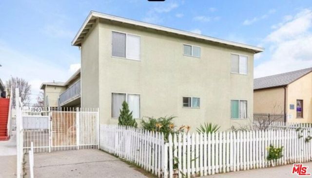 1963 17th Street 5, Santa Monica, CA 90404