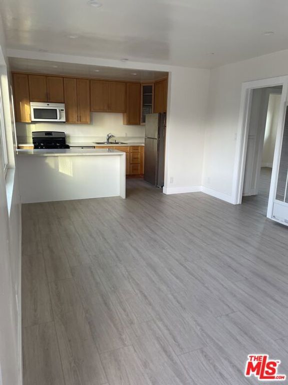 1963 17th Street 5, Santa Monica, CA 90404