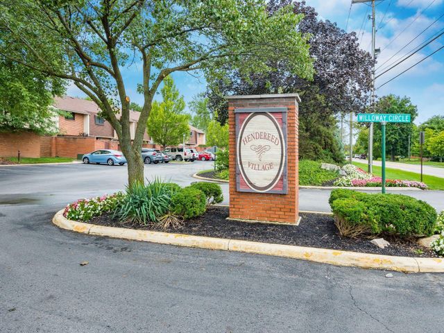 1865 Willoway Circle N, Columbus, OH 43220