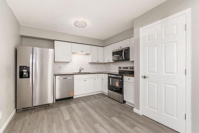 1865 Willoway Circle N, Columbus, OH 43220