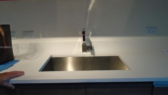 1100 S Miami Ave 3305, Miami, FL 33130