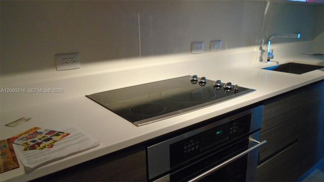 1100 S Miami Ave 3305, Miami, FL 33130