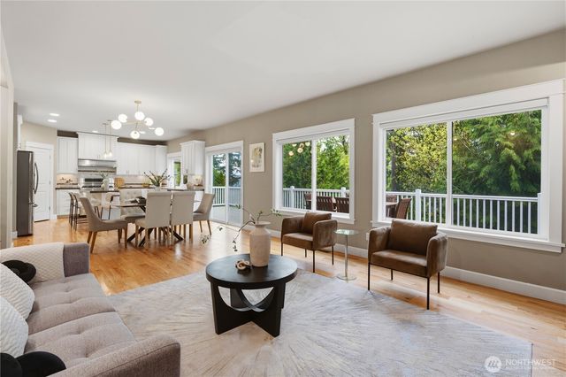 372 Wilderness Peak Drive NW, Issaquah, WA 98027