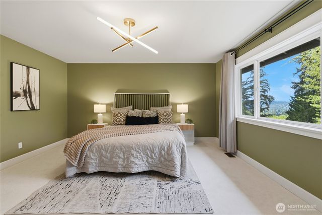 372 Wilderness Peak Drive NW, Issaquah, WA 98027