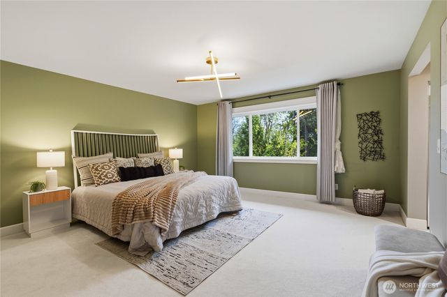 372 Wilderness Peak Drive NW, Issaquah, WA 98027