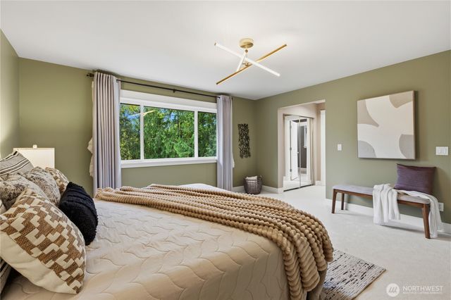 372 Wilderness Peak Drive NW, Issaquah, WA 98027