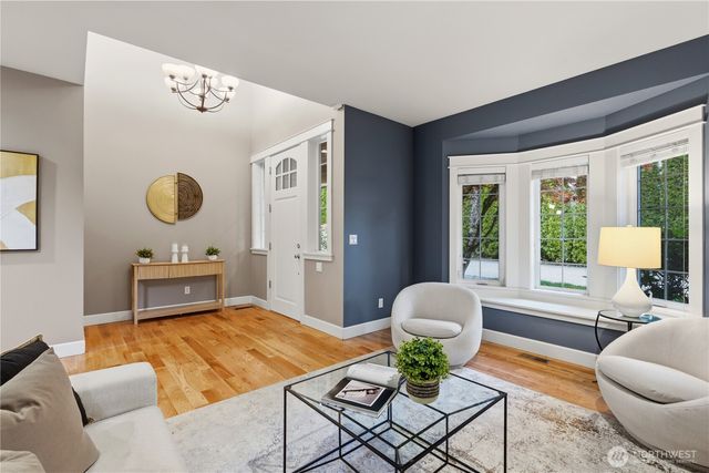 372 Wilderness Peak Drive NW, Issaquah, WA 98027