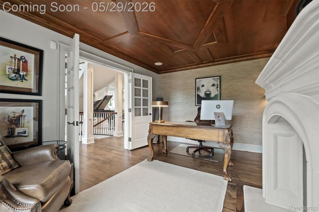 864 Pine Needle Trail, Oakland Charter Township, MI 48306