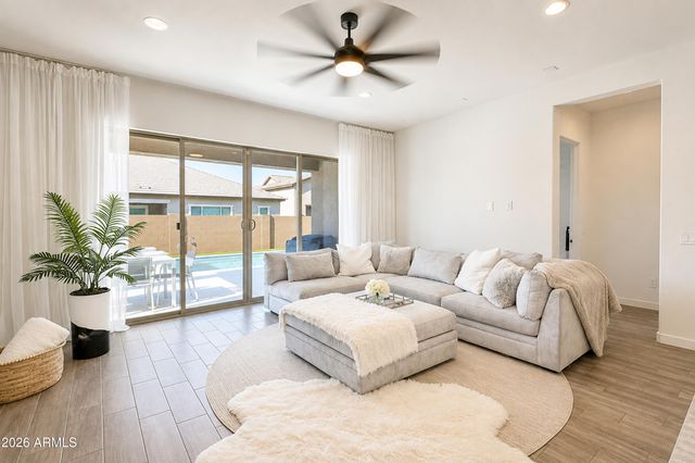 3930 W PIEDMONT Road, Laveen, AZ 85339