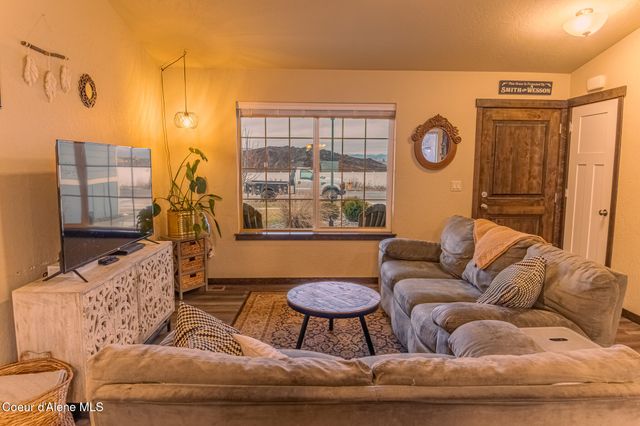 109 W Tennessee Ave, Post Falls, ID 83854