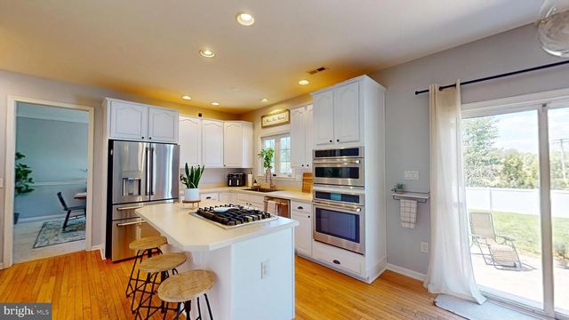 8314 HOPE POINT CT, Millersville, MD 21108