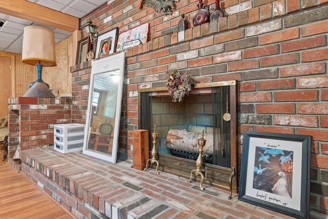7 Meadowbrook Rd, Chelmsford, MA 01863