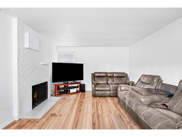 3311 Ne VIEW Ave, Gresham, OR 97030