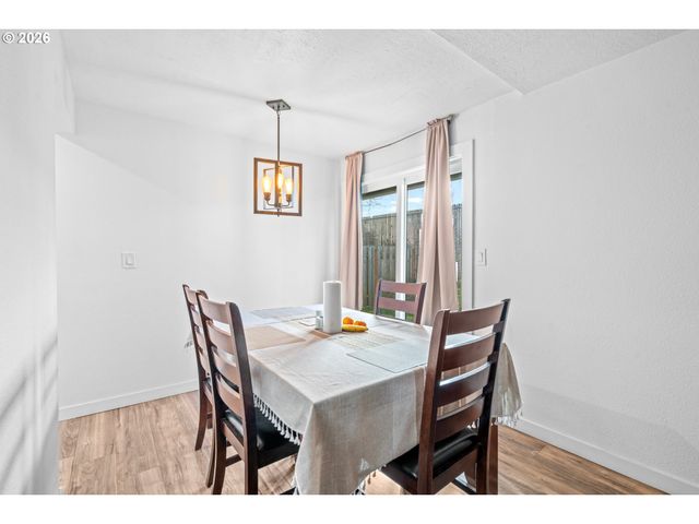 3311 Ne VIEW Ave, Gresham, OR 97030