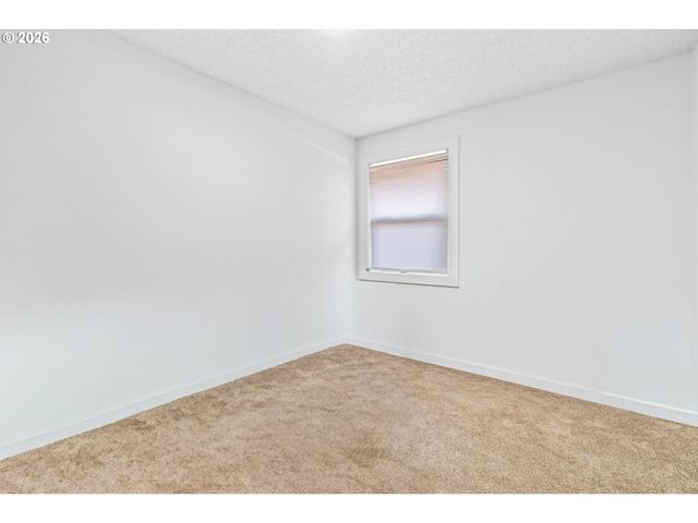 3311 Ne VIEW Ave, Gresham, OR 97030