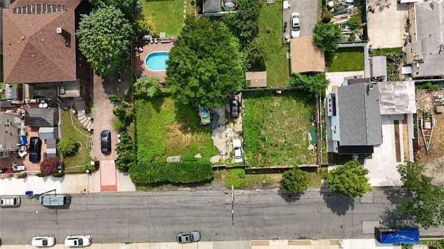 819 Dean Avenue, Bronx, NY 10465
