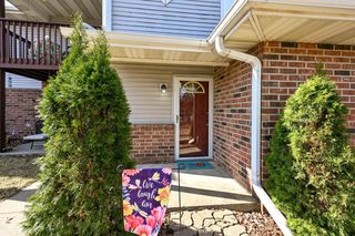 200 W Aspen COURT #8, Oak Creek, WI 53154