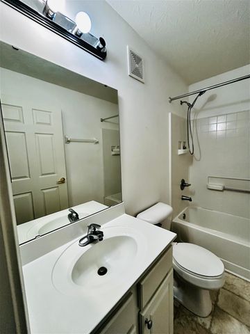 969 Mistflower Lane, Florence, KY 41042