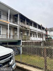 131 W WATER ST, Mount Carmel, PA 17851