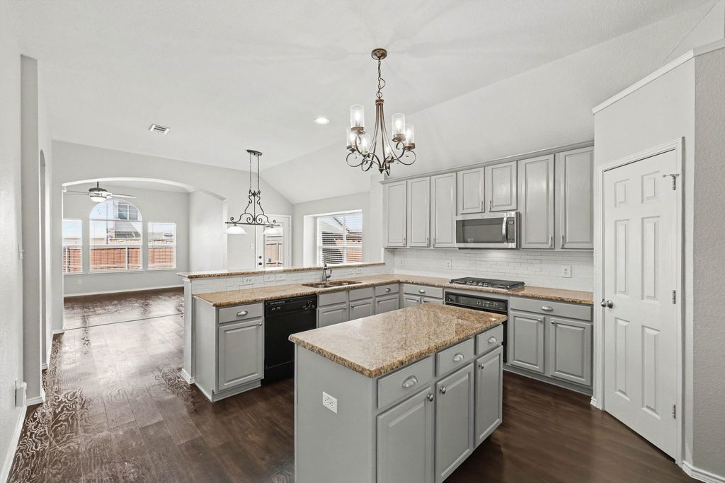 5528 Green Hollow Lane, The Colony, TX 75056 — photo 5