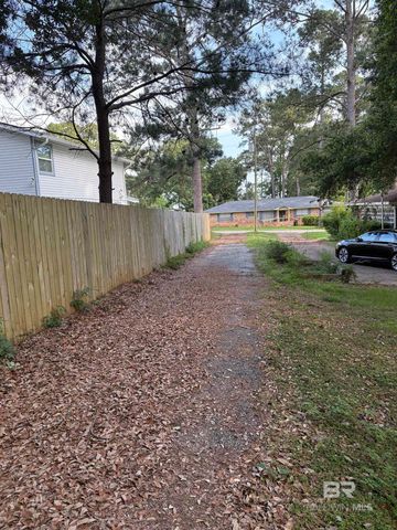 226 Denise Lane, Daphne, AL 36526