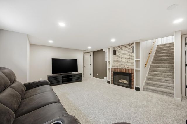 602 4th Street S, Moorhead, MN 56560