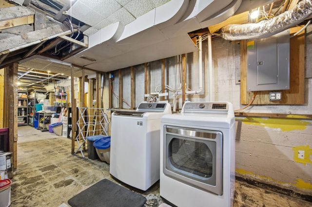 602 4th Street S, Moorhead, MN 56560