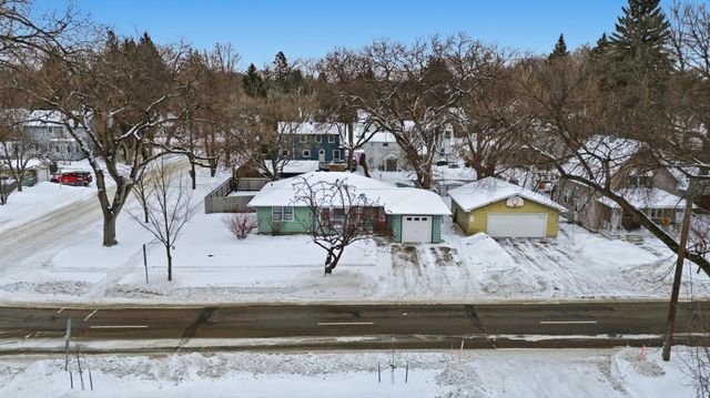 602 4th Street S, Moorhead, MN 56560