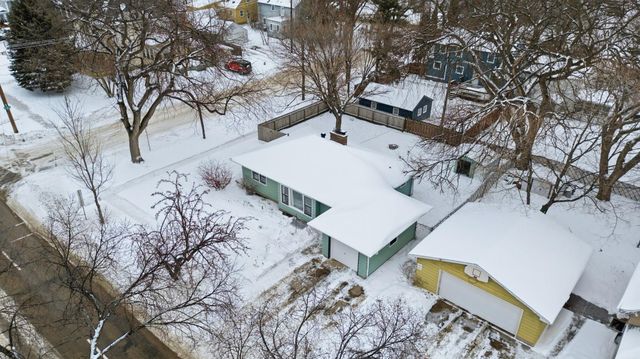 602 4th Street S, Moorhead, MN 56560
