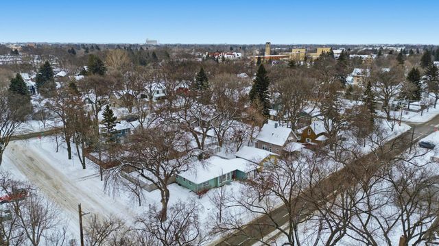 602 4th Street S, Moorhead, MN 56560