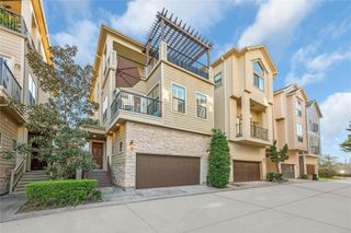 2043 W 14th 1/2 Street, Houston, TX 77008