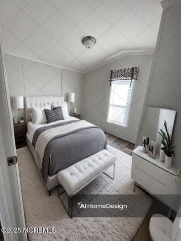 8 Pine Creek Village, Hazlet, NJ 07730