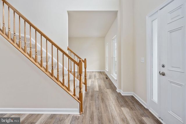 8 NEWPORT CT, Stafford, VA 22554