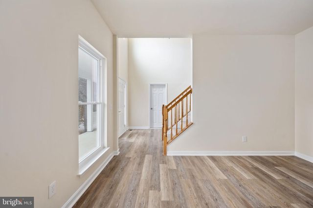 8 NEWPORT CT, Stafford, VA 22554