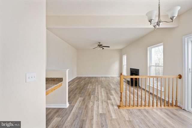 8 NEWPORT CT, Stafford, VA 22554