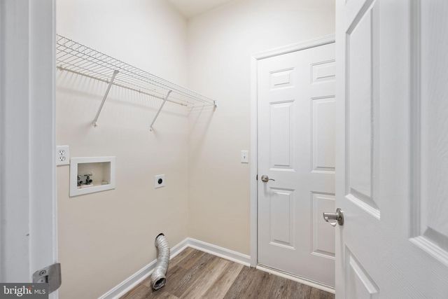 8 NEWPORT CT, Stafford, VA 22554