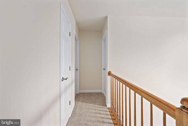 8 NEWPORT CT, Stafford, VA 22554